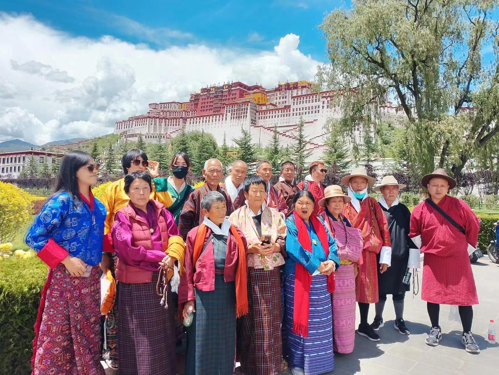 Tibet Overland Tour – 8 Days Trip